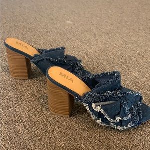 MIA Jean knotted wooden mule heels